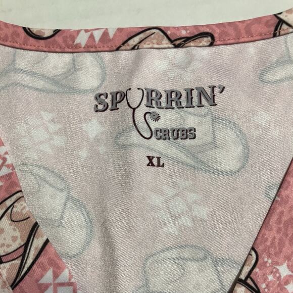 Womens Spurrin’ Scrubs Medical Scrub Top Western Cowboy Cowgirl Hat Pink XL READ - Picture 4 of 11
